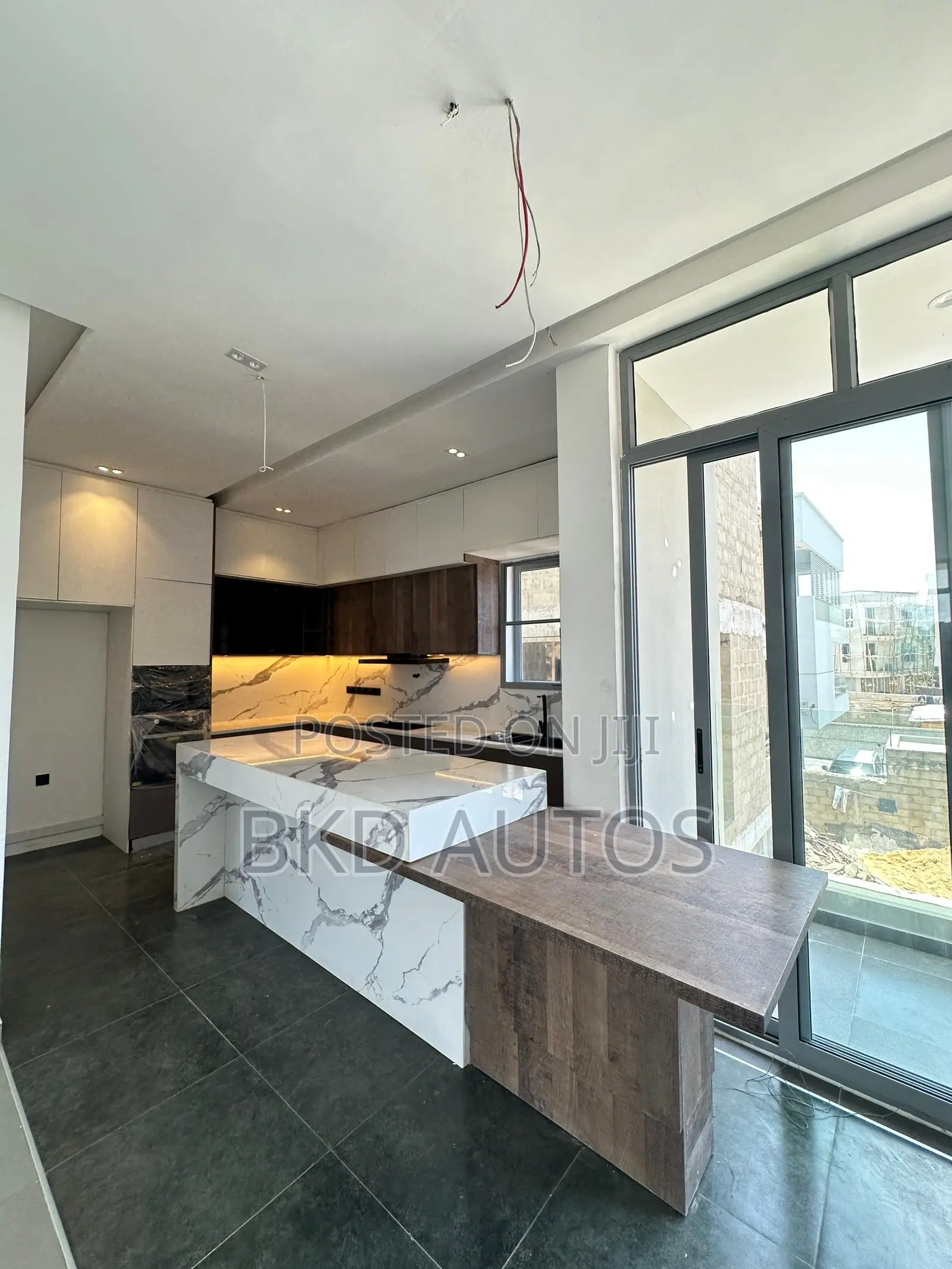 3bdrm Duplex in Lekki Phase 1 for sale