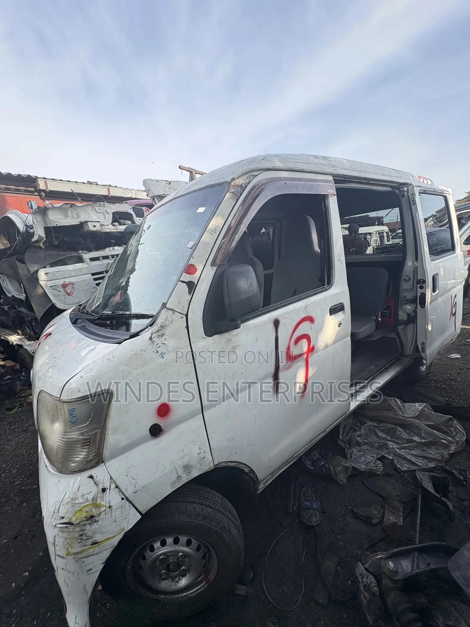 Daihatsu Hijet 2012 White