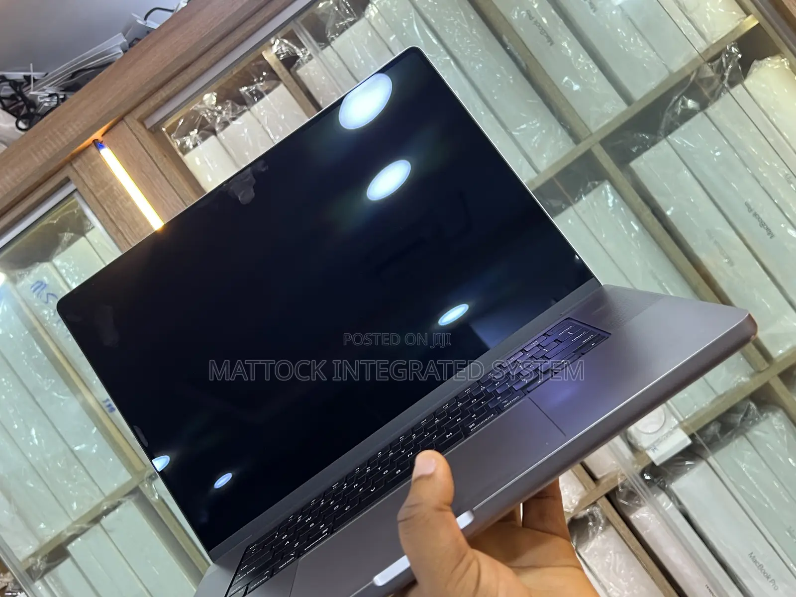 Laptop Apple MacBook Pro 2021 M1 16GB Apple M1 Pro SSD 1T