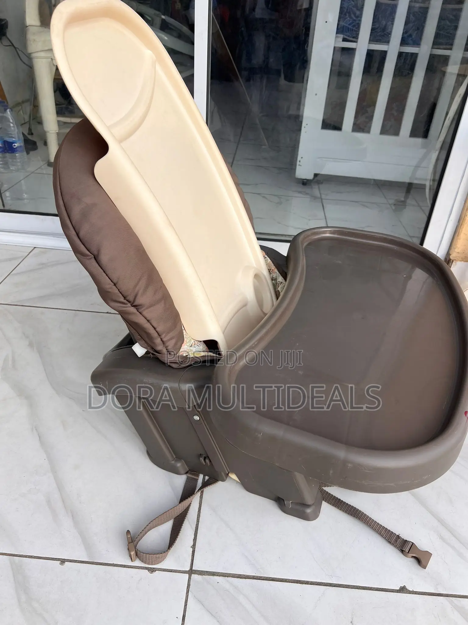 Graco Space Saver Feeding Chair With Double Tray and Cup Holder