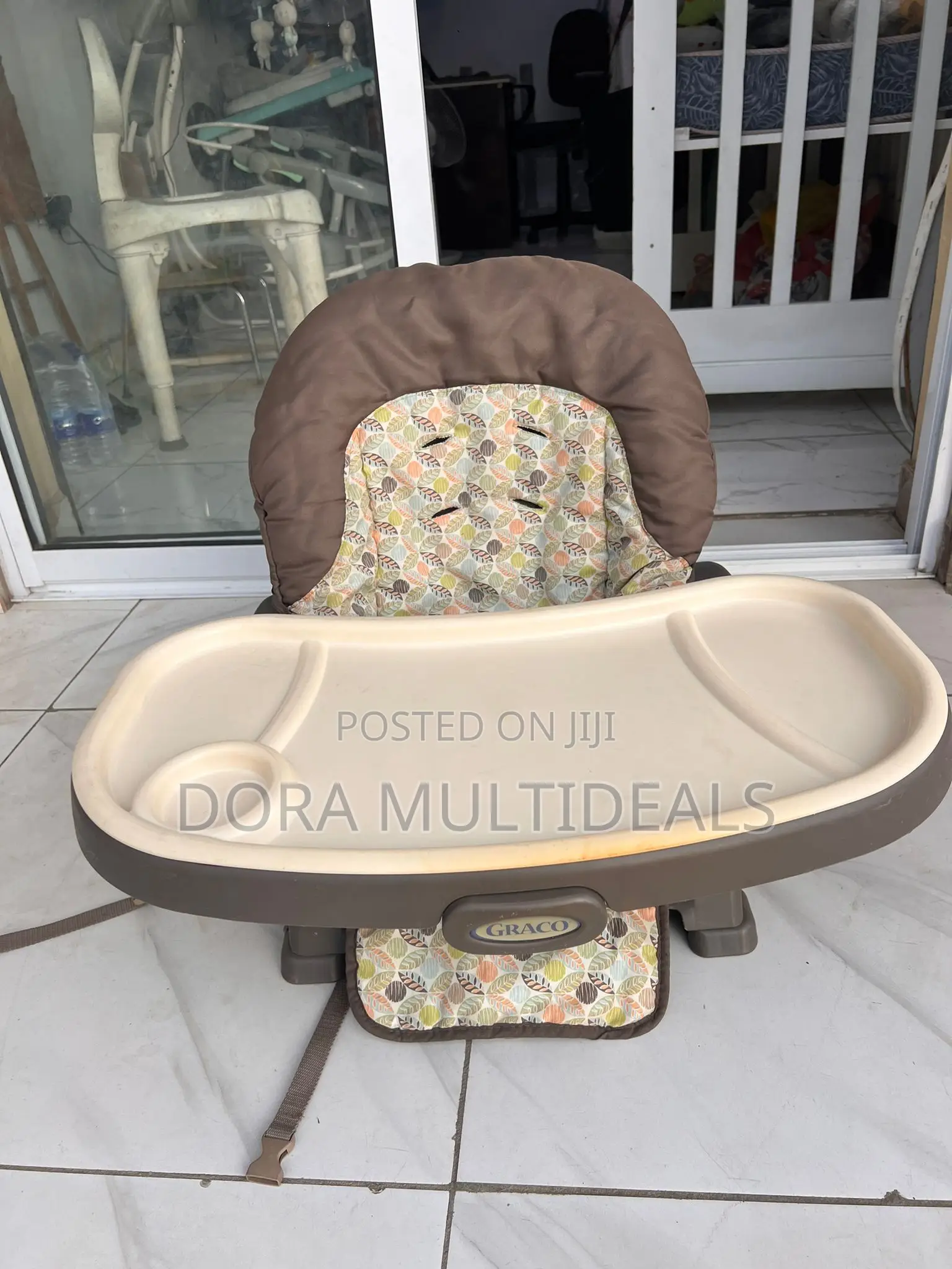 Graco Space Saver Feeding Chair With Double Tray and Cup Holder