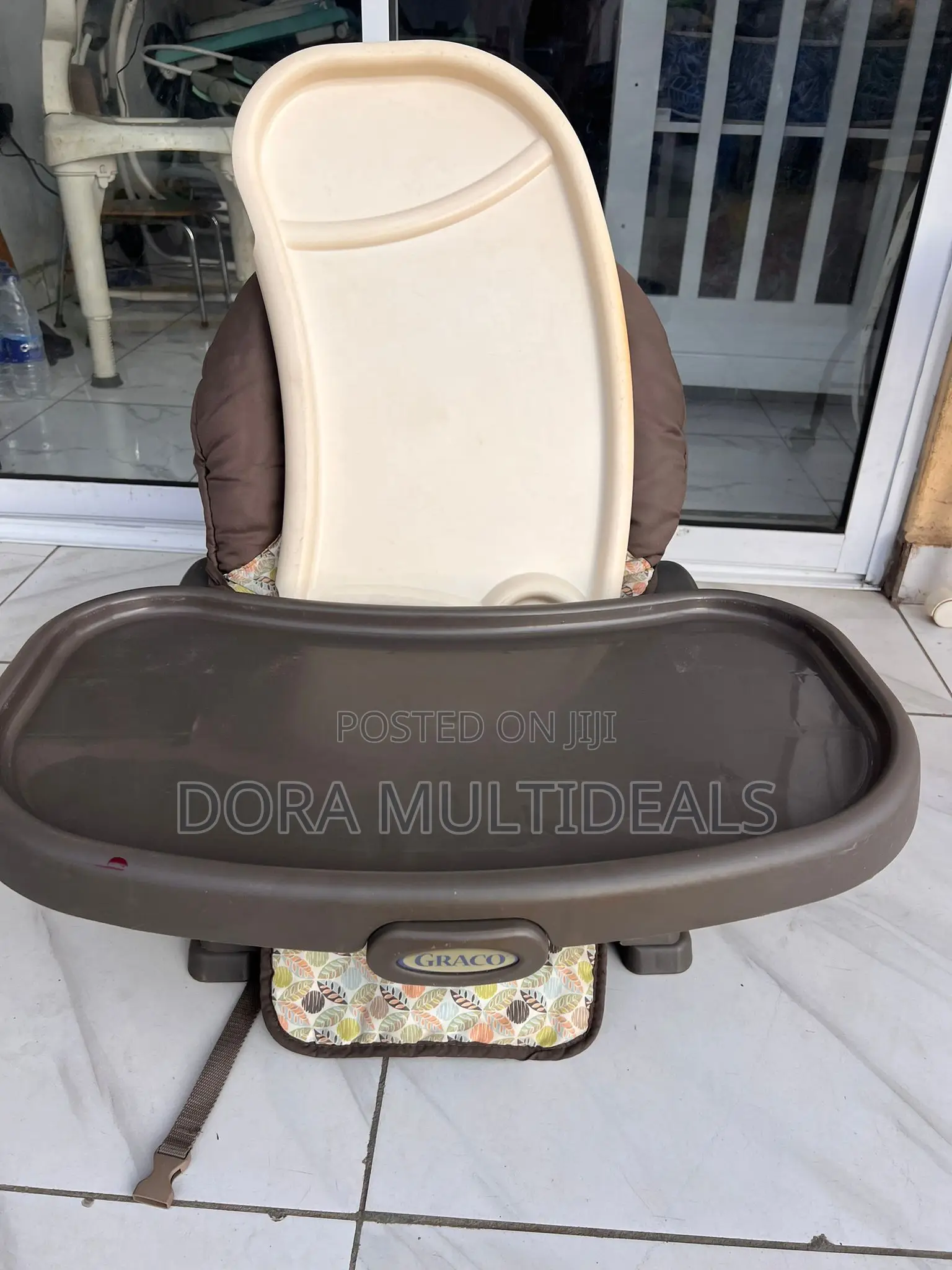 Graco Space Saver Feeding Chair With Double Tray and Cup Holder