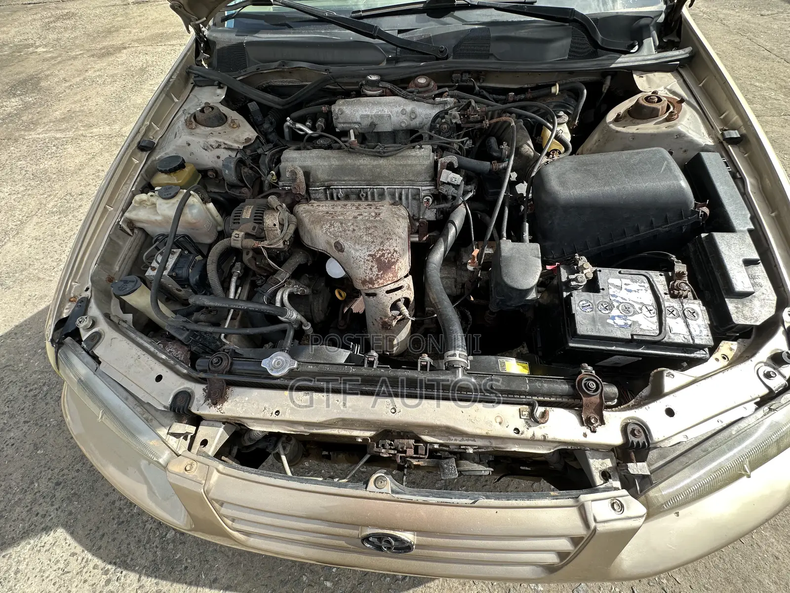 Toyota Camry Automatic 1999 Gold
