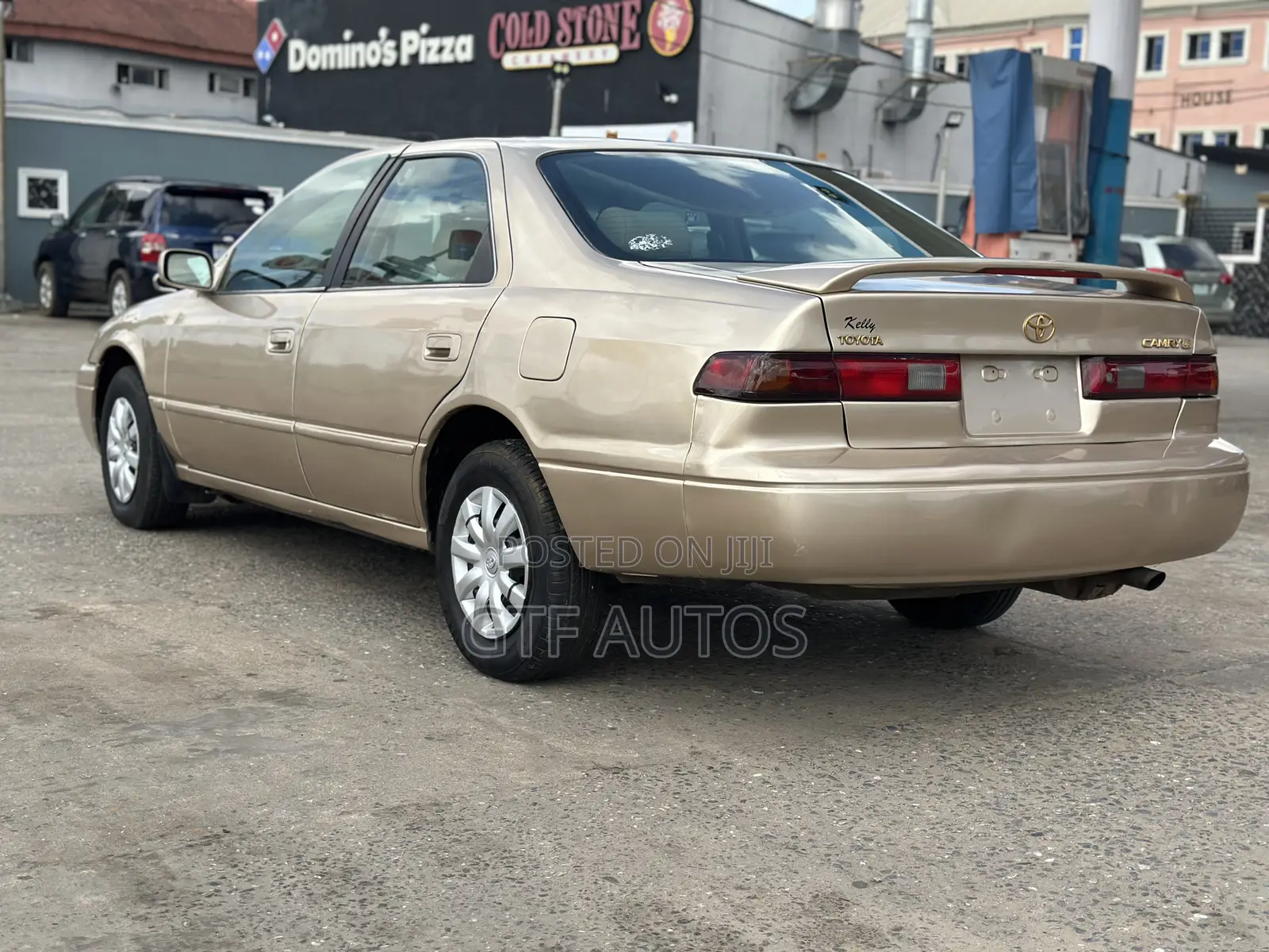 Toyota Camry Automatic 1999 Gold