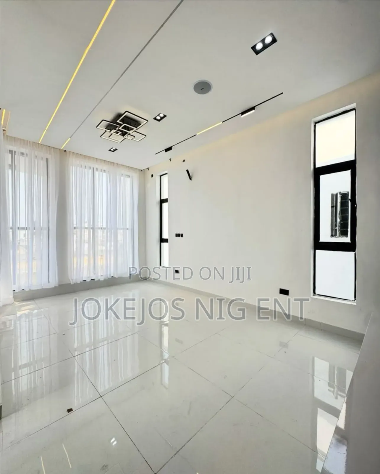5bdrm Duplex in Ikota Gra for sale