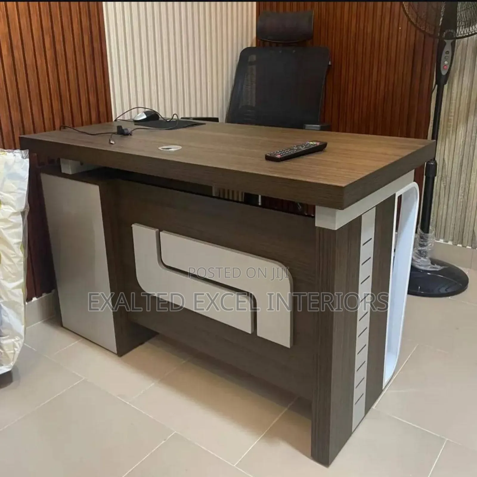 Elegant Quality Imported Office Table (1.4meter)