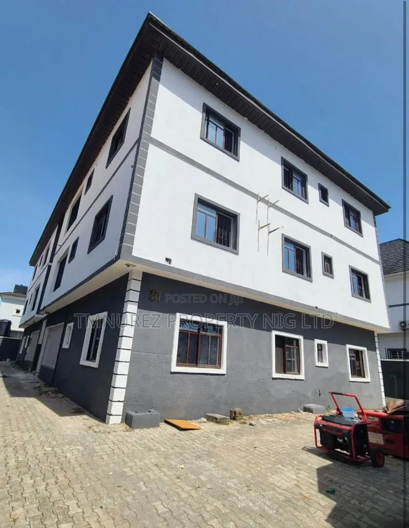 Mini Flat in Osapa london for rent