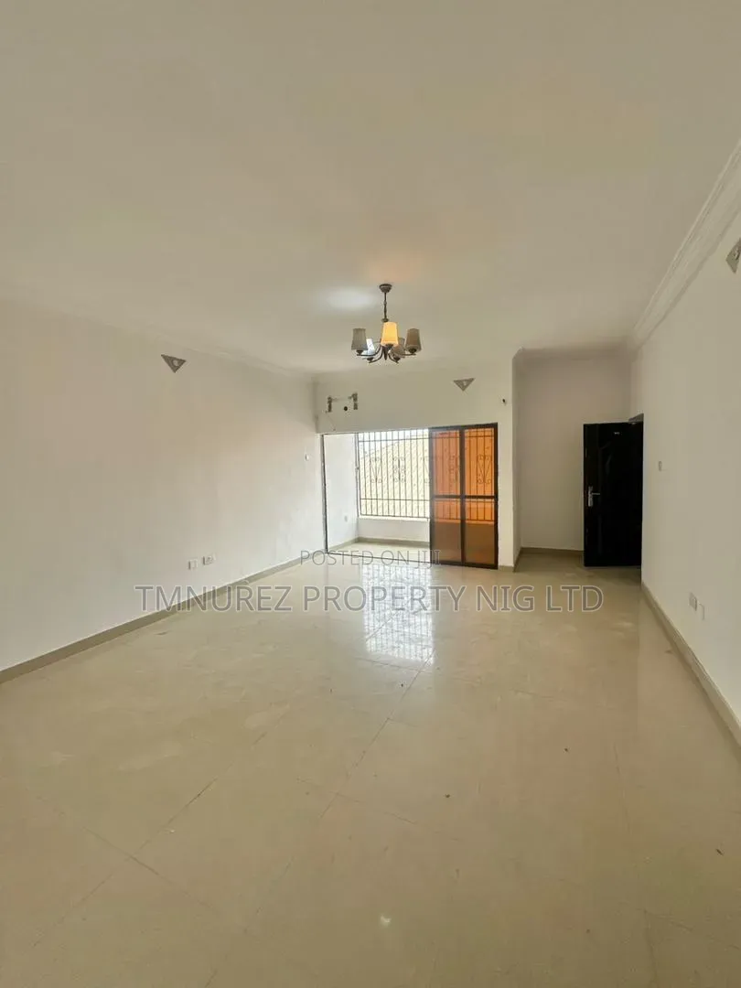 Mini Flat in Osapa london for rent