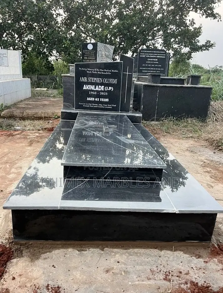 Marble Grave / Tomb