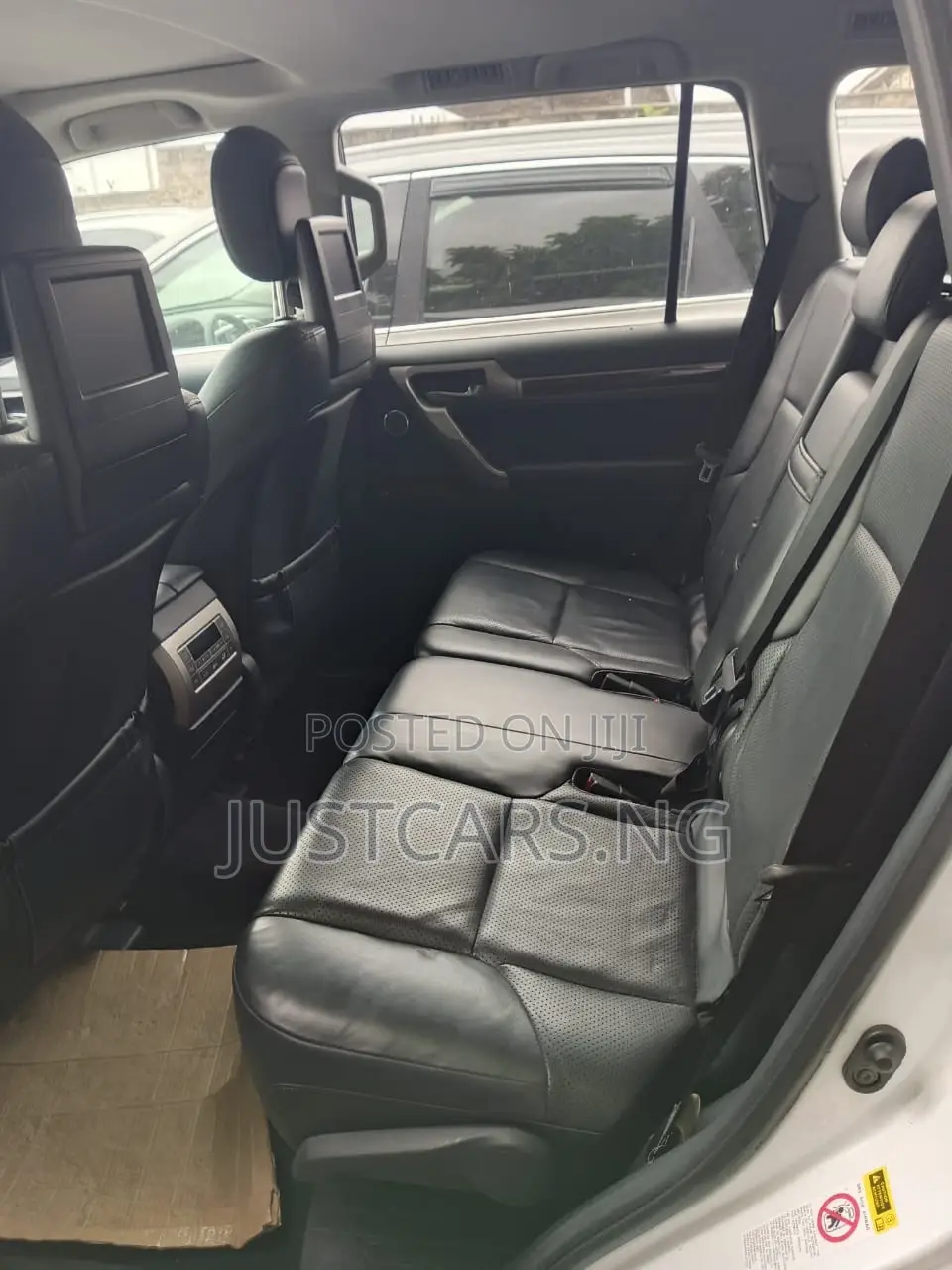 Lexus GX 460 Premium 2011 White