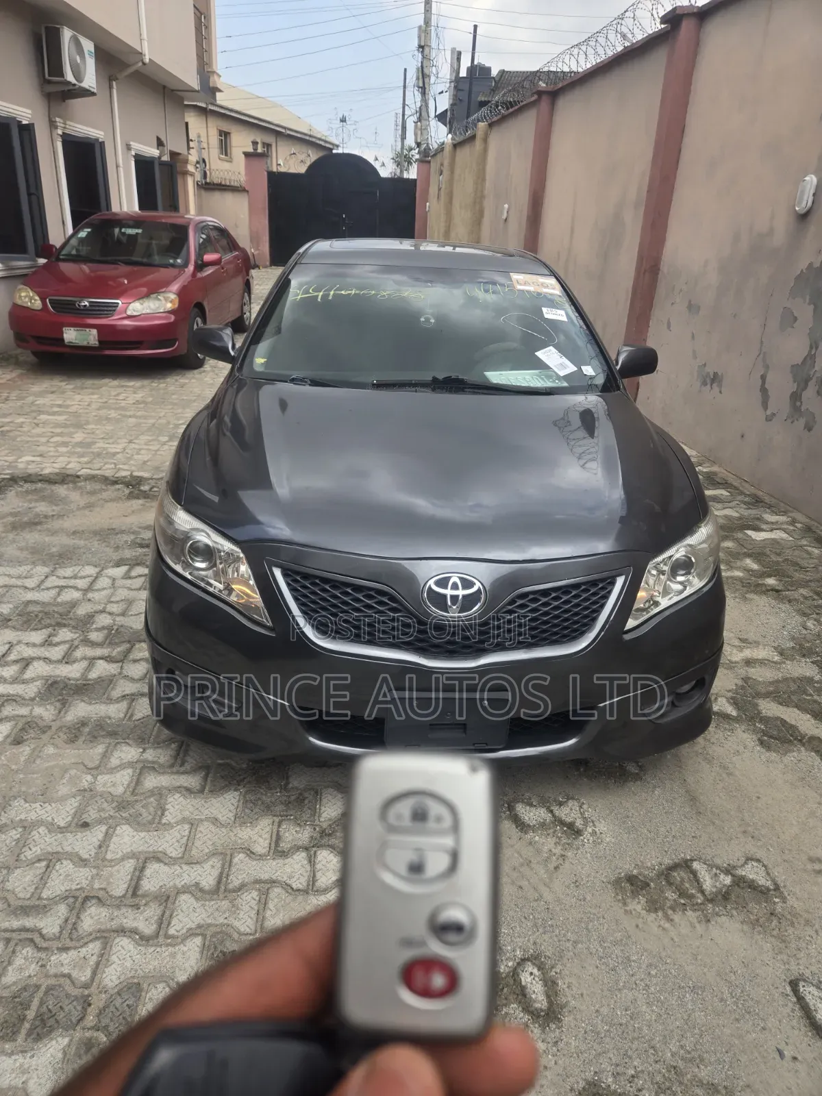 Toyota Camry SE 4dr Sedan (2.5L 4cyl 6AM) 2010 Gray
