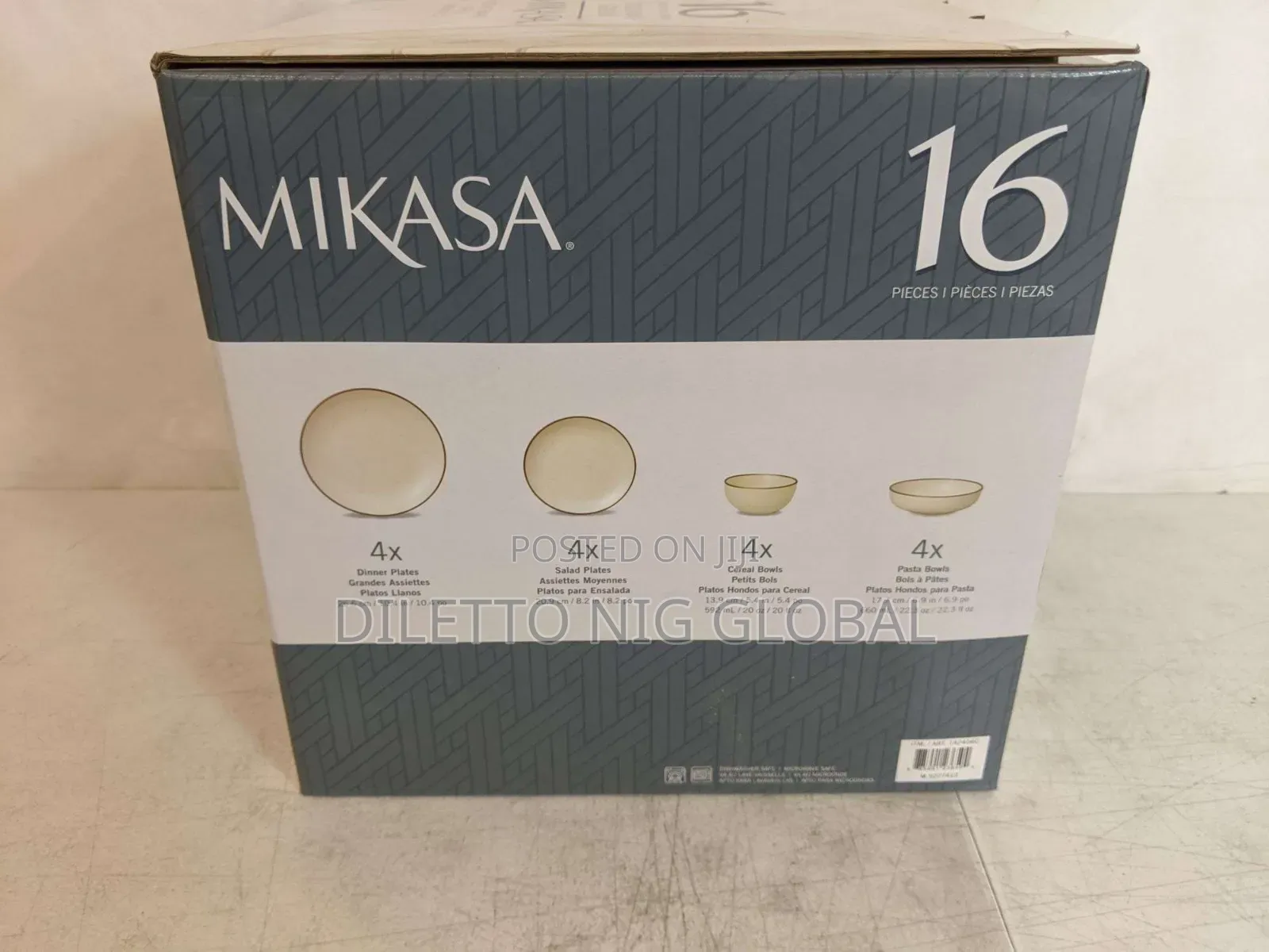 Mikasa Melanie Stoneware 16 Piece Dinnerware Set