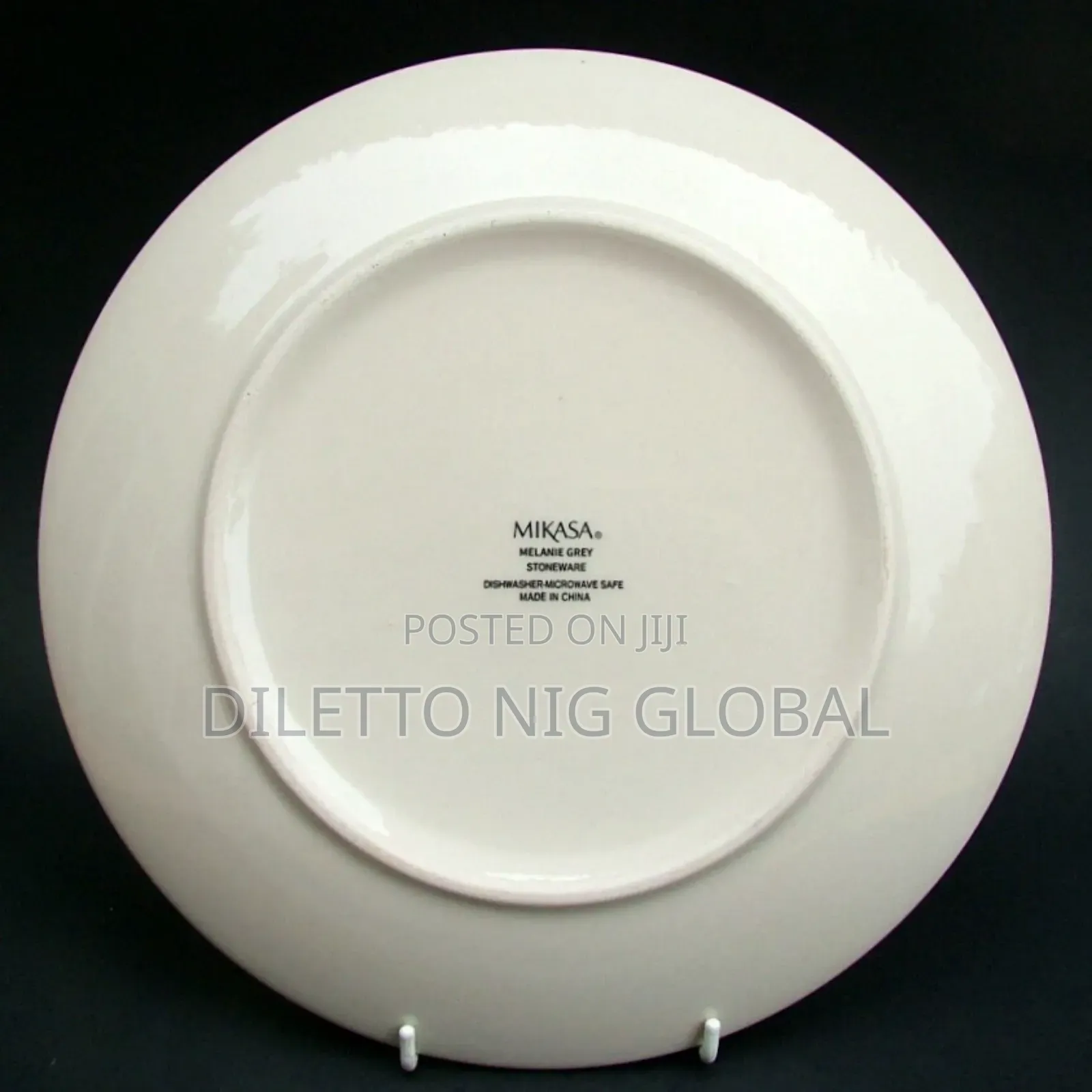 Mikasa Melanie Stoneware 16 Piece Dinnerware Set