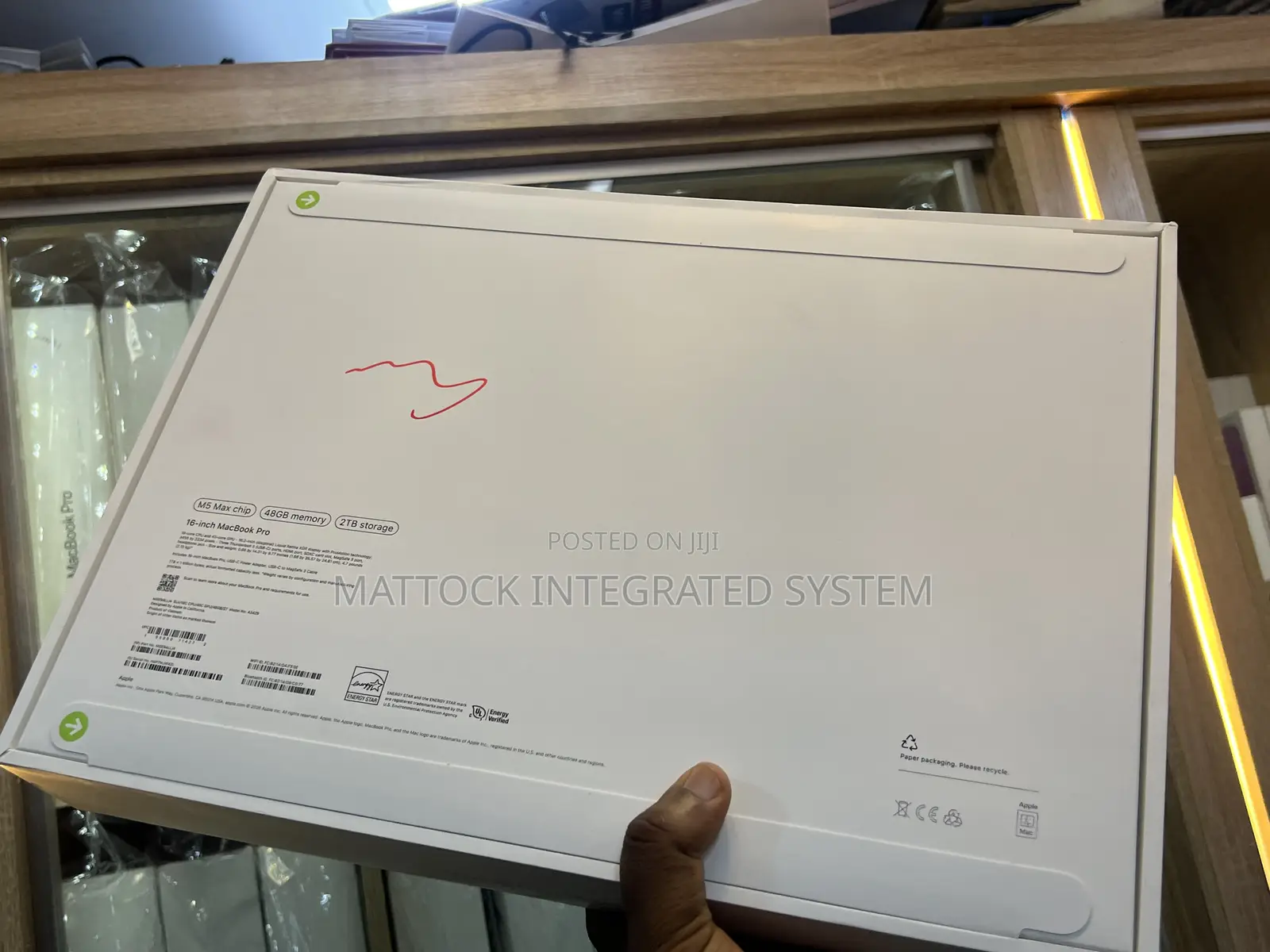 New Laptop Apple MacBook Pro 2026 M5 Max 48GB Apple M5 SSD 2T