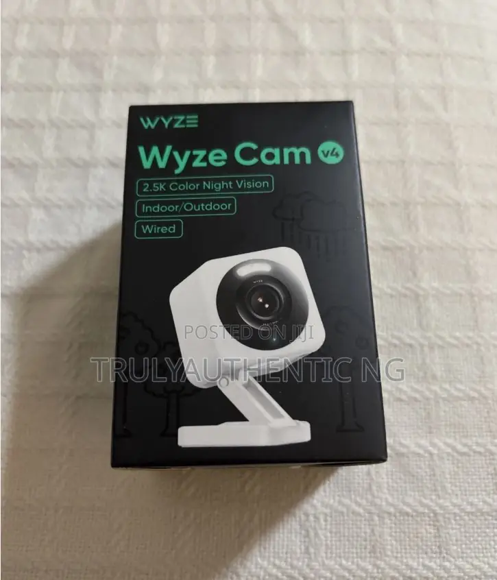 Wyze Cam V4
2. Camera With Night Vision Spotlight
