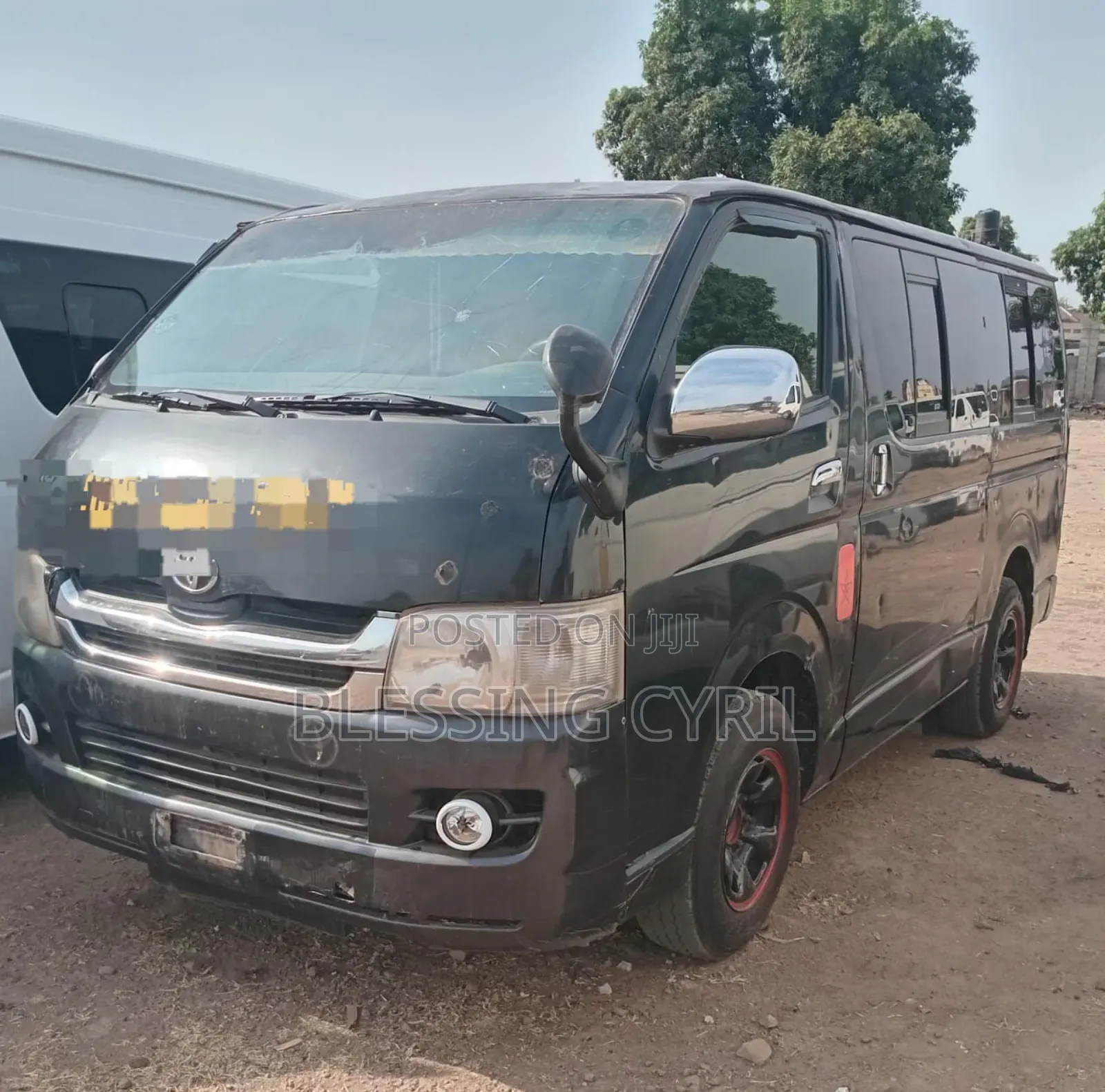 Toyota HiAce 2012 Grey