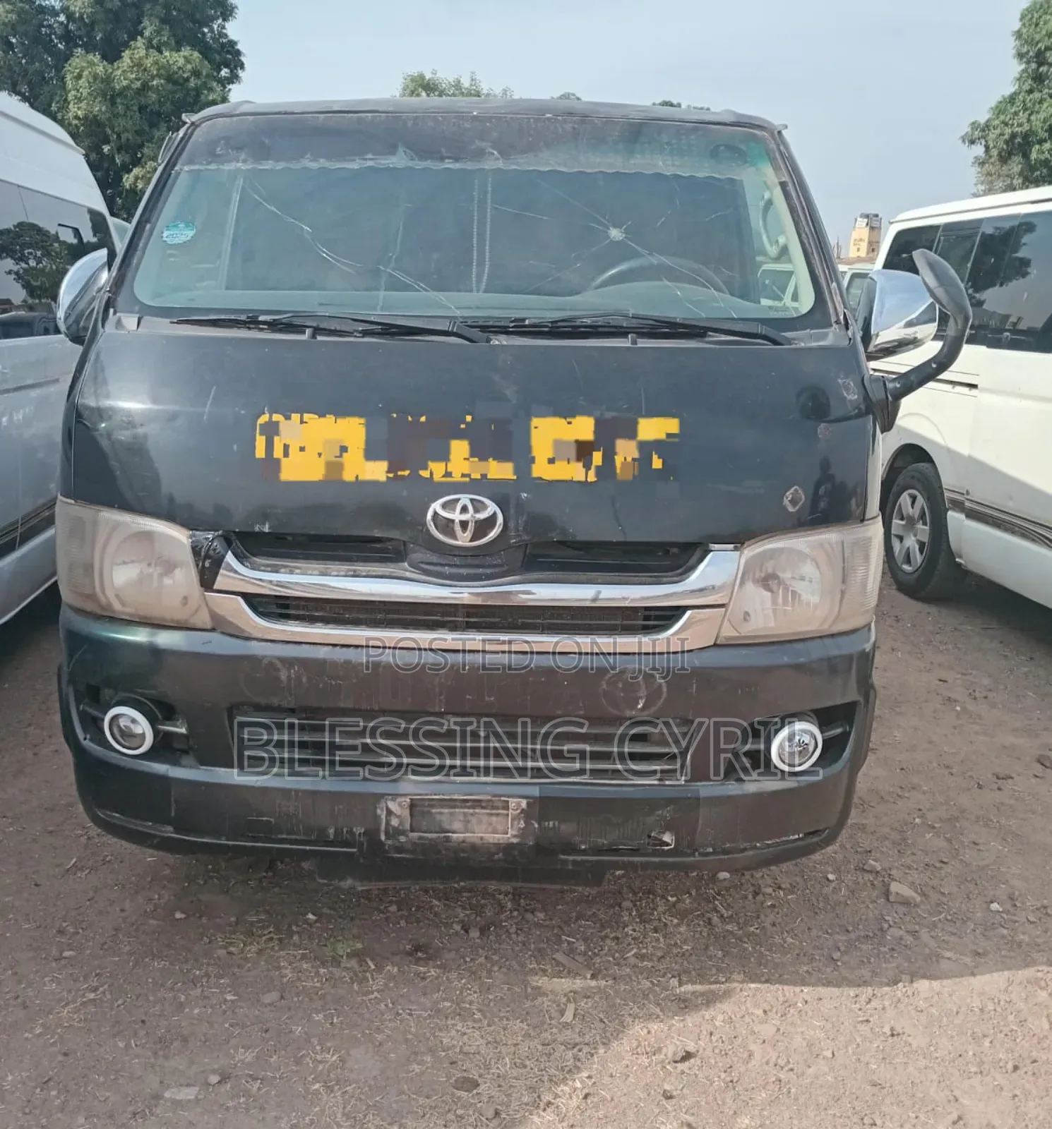 Toyota HiAce 2012 Grey