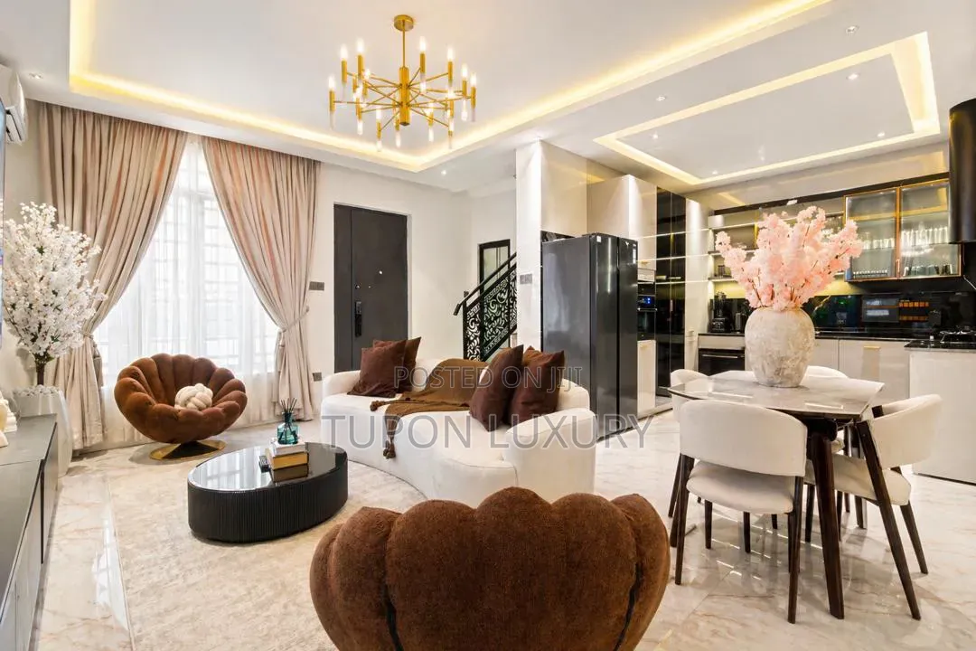 A Brand New Luxury 2/3/4bed Private Compound With Outdoor Lounge Ps5