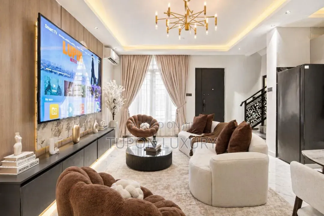A Brand New Luxury 2/3/4bed Private Compound With Outdoor Lounge Ps5