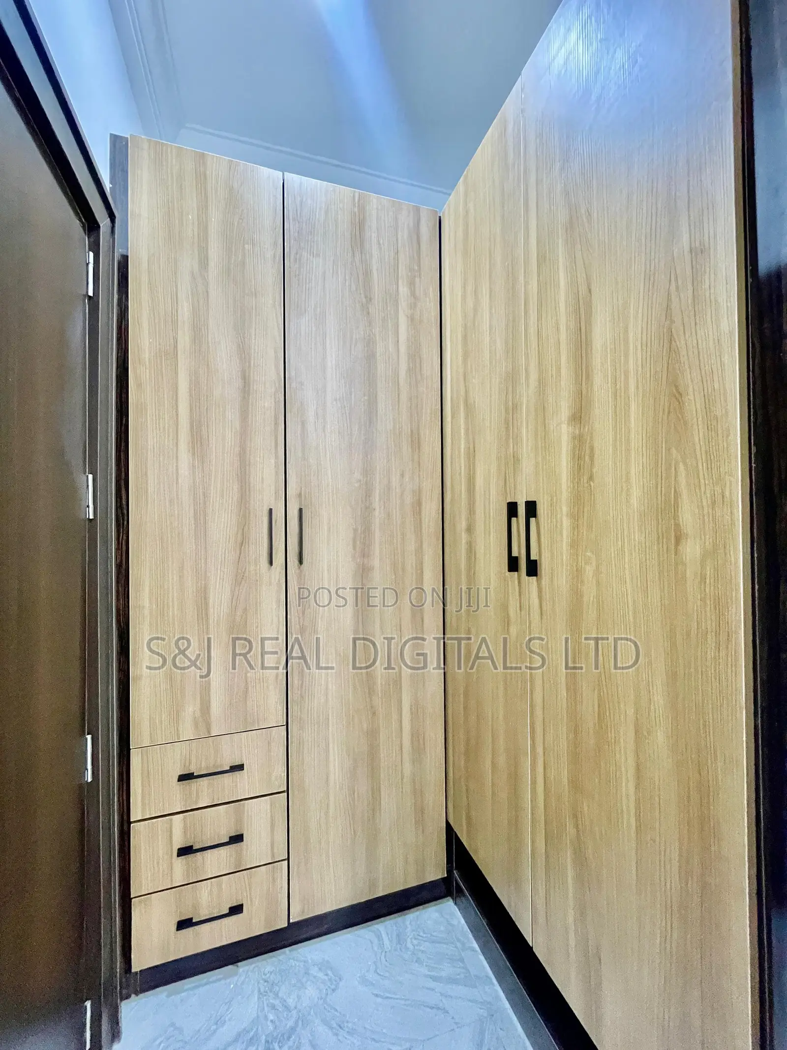 20bdrm Apartment in Katampe (Main) for sale