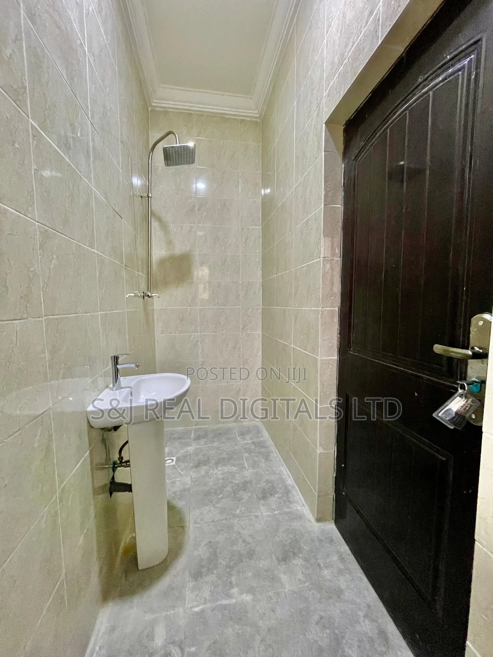 20bdrm Apartment in Katampe (Main) for sale