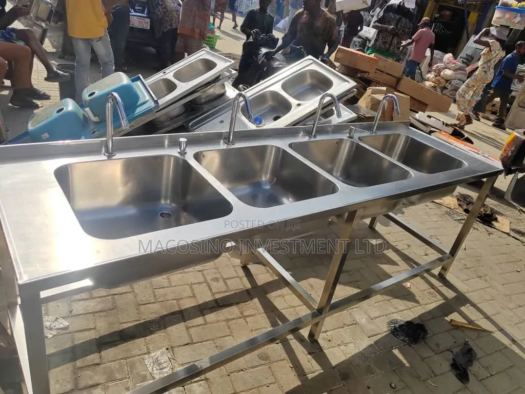 Four Compartment Industrial Stainless Steel Kitchen Sink With Faucets