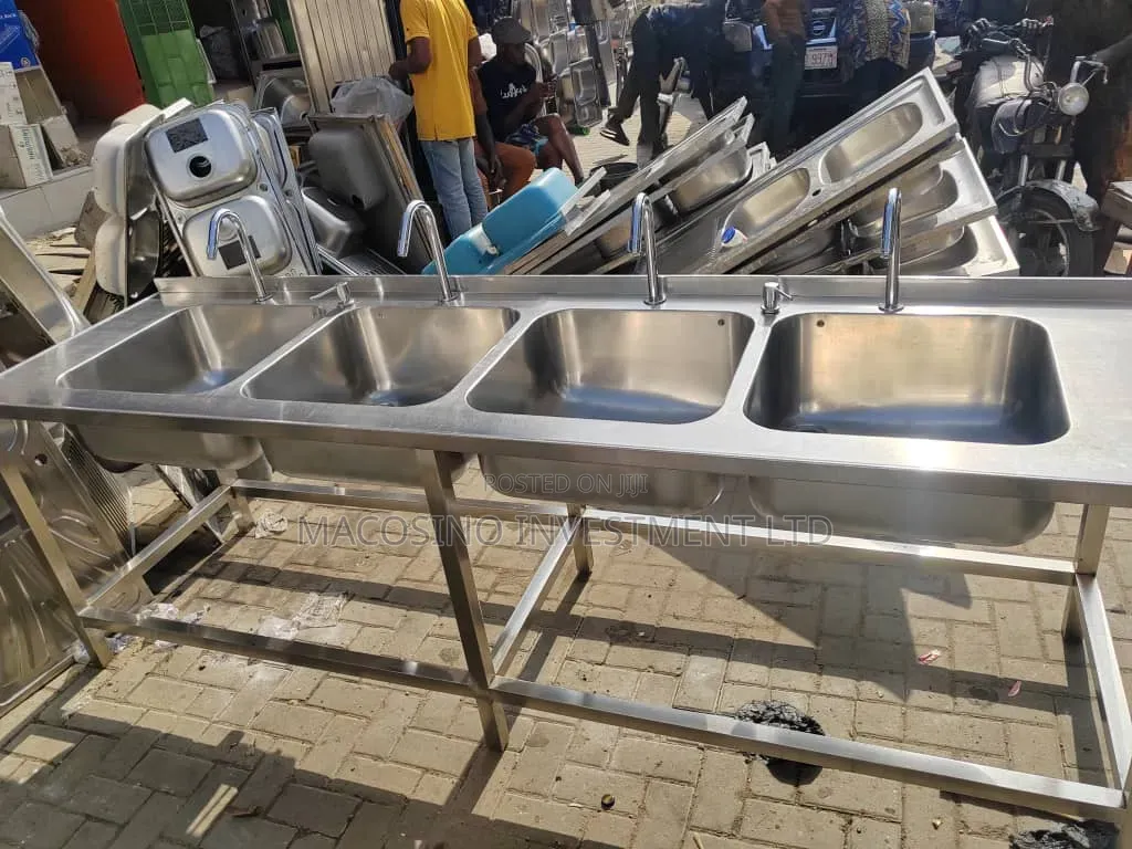 Four Compartment Industrial Stainless Steel Kitchen Sink With Faucets