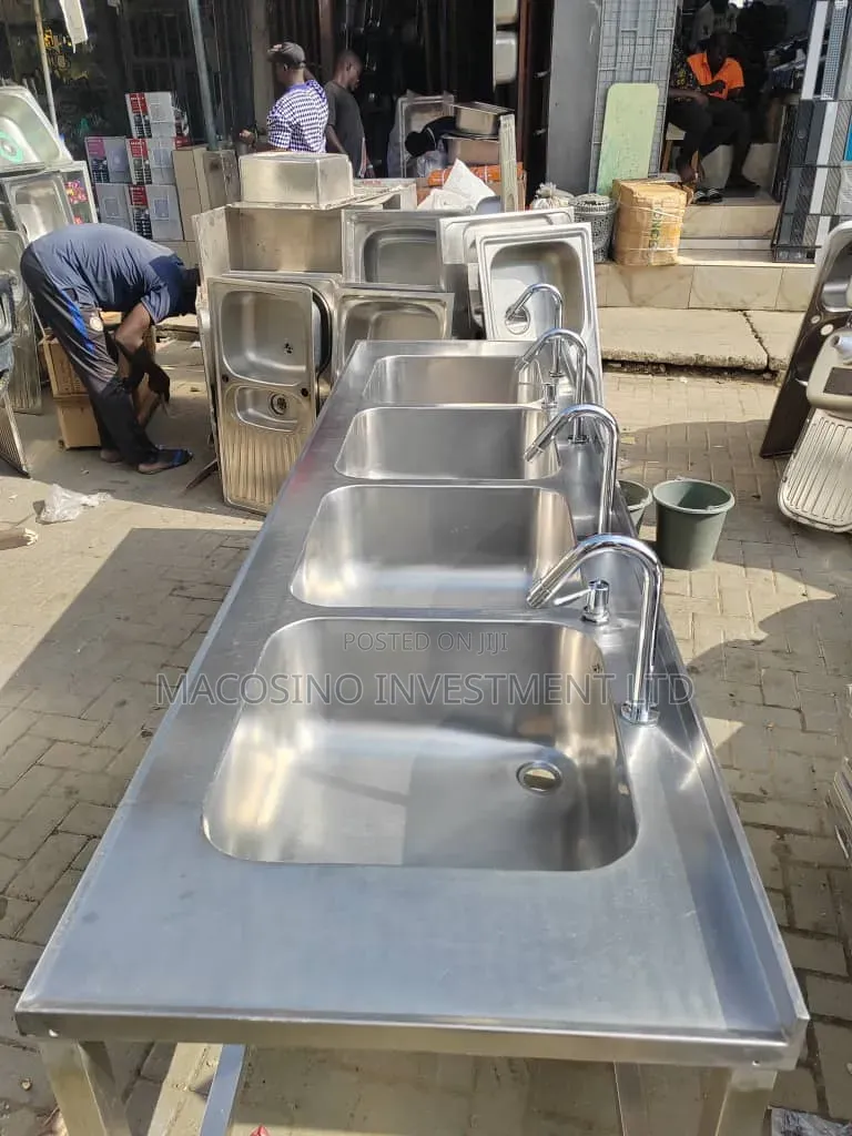 Four Compartment Industrial Stainless Steel Kitchen Sink With Faucets
