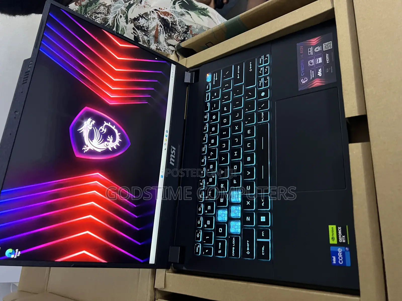New Laptop MSI Cyborg 14 16GB Intel Core i7 SSD 512GB