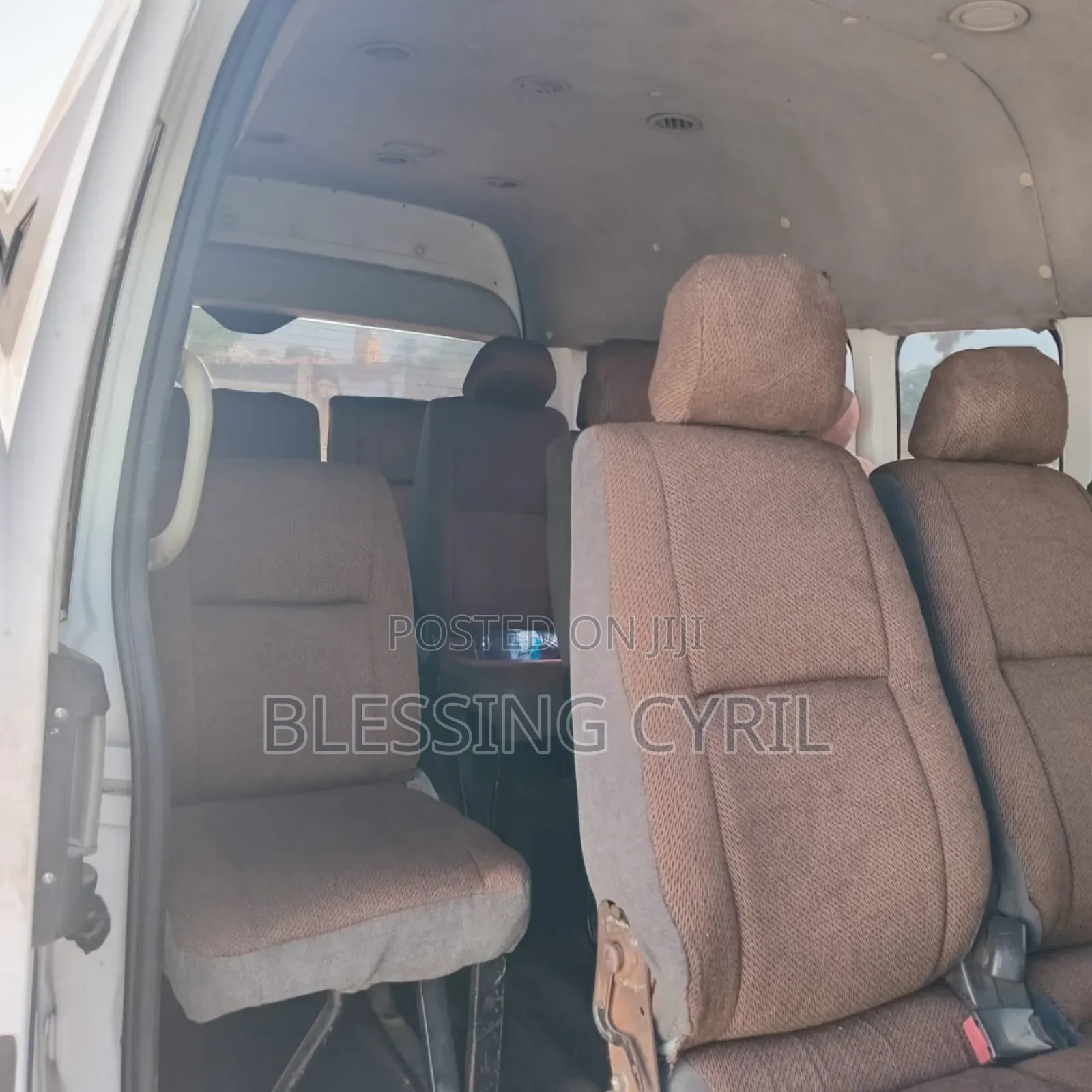 Toyota HiAce 2016 White