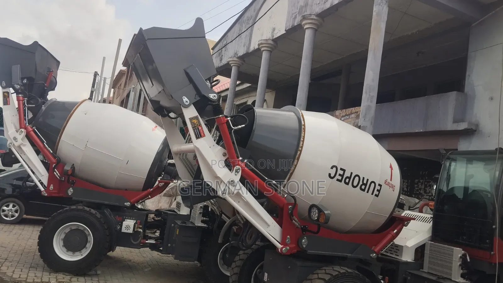 Europec 3200 Self-Loading Concrete Mixer, Common