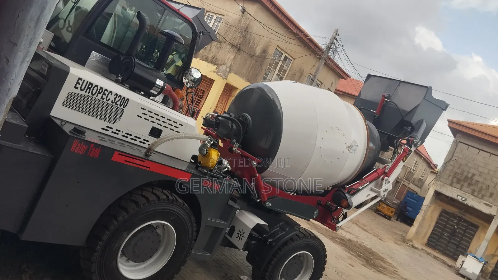 Europec 3200 Self-Loading Concrete Mixer, Common