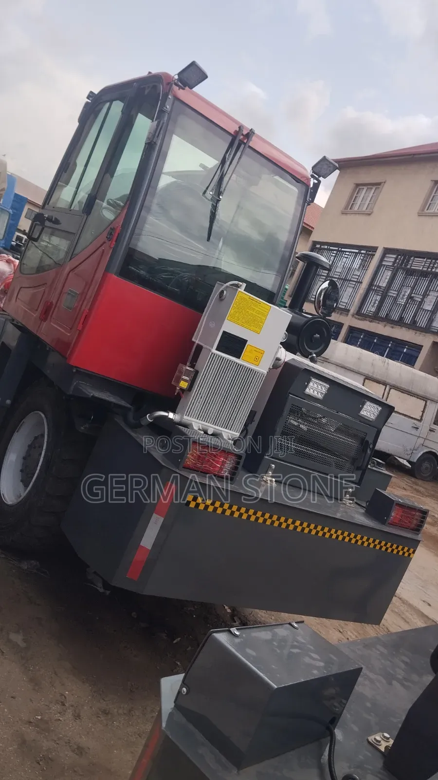 Europec 3200 Self-Loading Concrete Mixer, Common