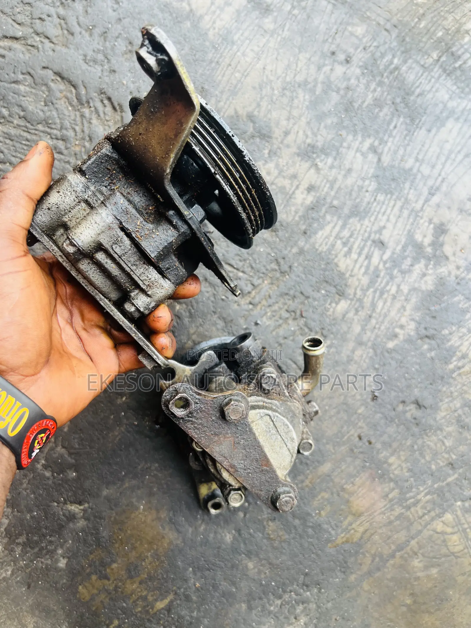 3mz Power Steering Pump for Toyota Sienna,High Lander,Lexus 300 V6