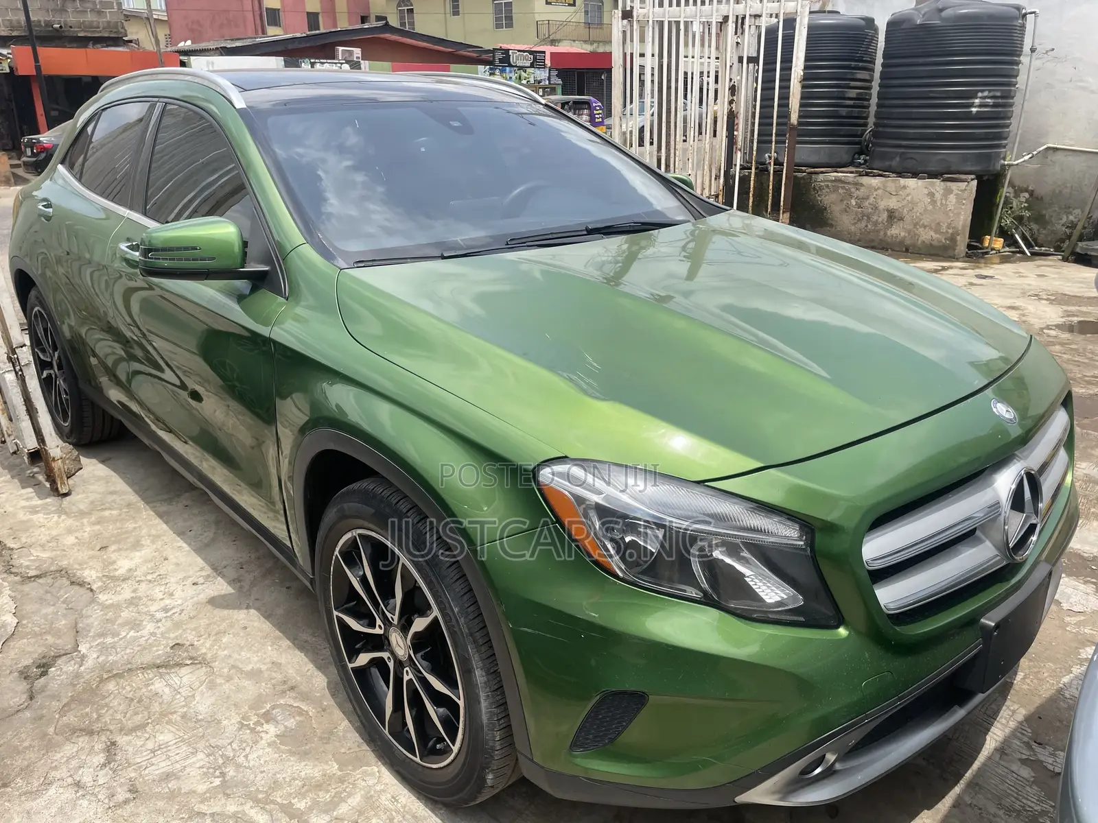 Mercedes-Benz GLA 250 2017 Green