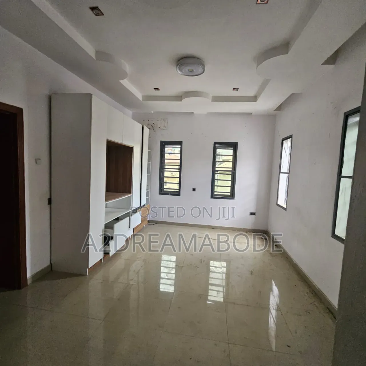 5bdrm Duplex in Magodo Phase 2 Gra for rent