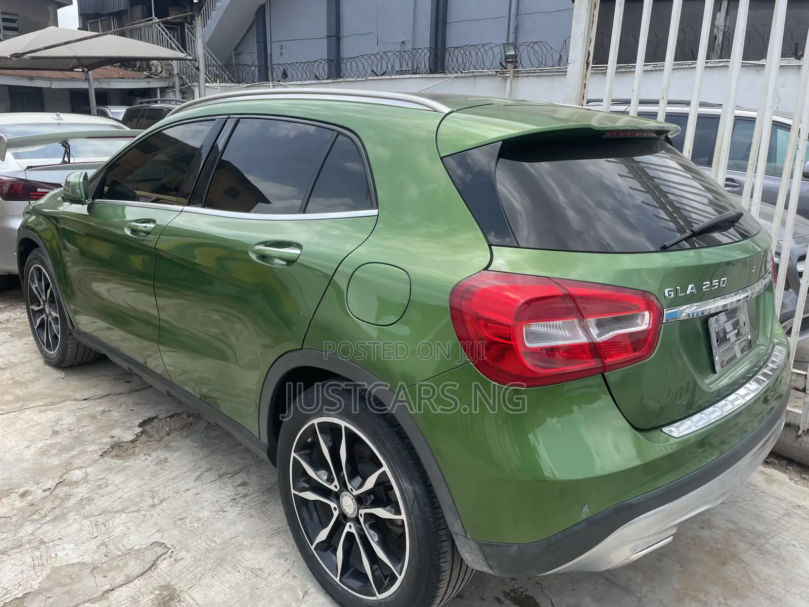 Mercedes-Benz GLA 250 2017 Green