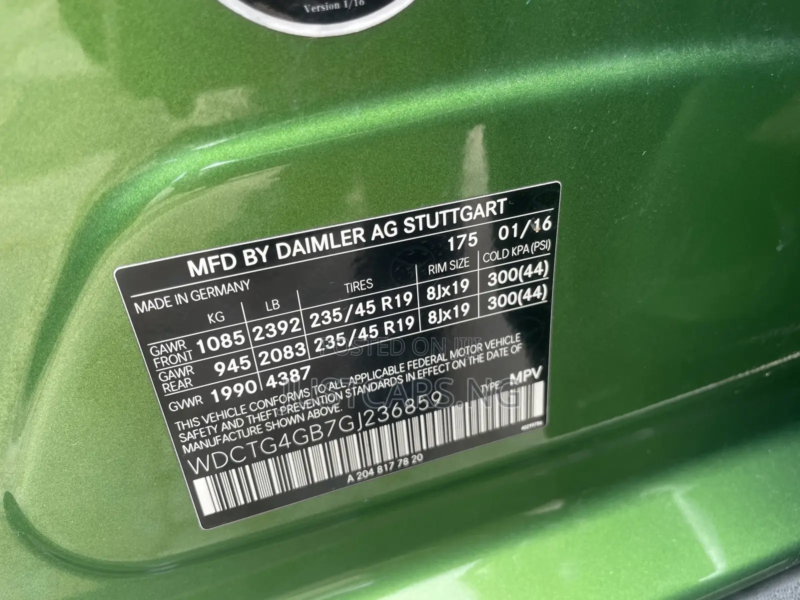 Mercedes-Benz GLA 250 2017 Green