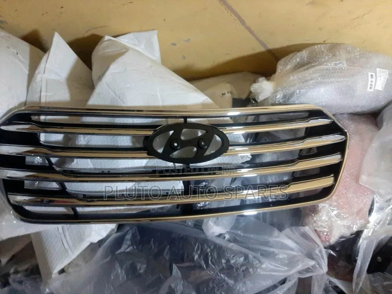 Front Grille Santa Fe 2014 Grand