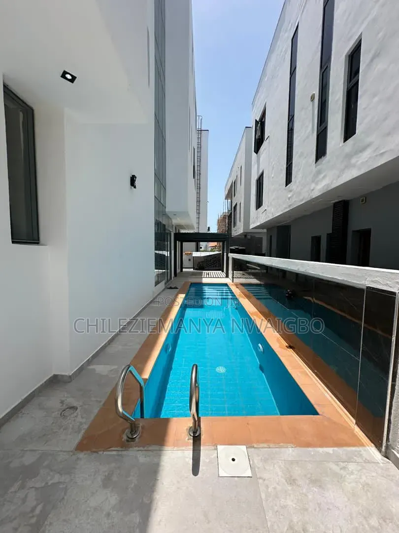 5bdrm Duplex in Ikate for sale