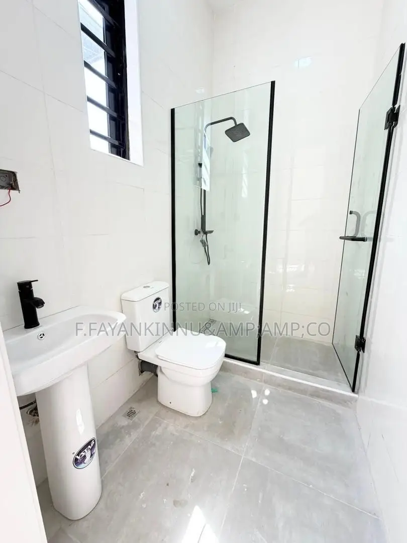 4bdrm Duplex in Ikota for sale