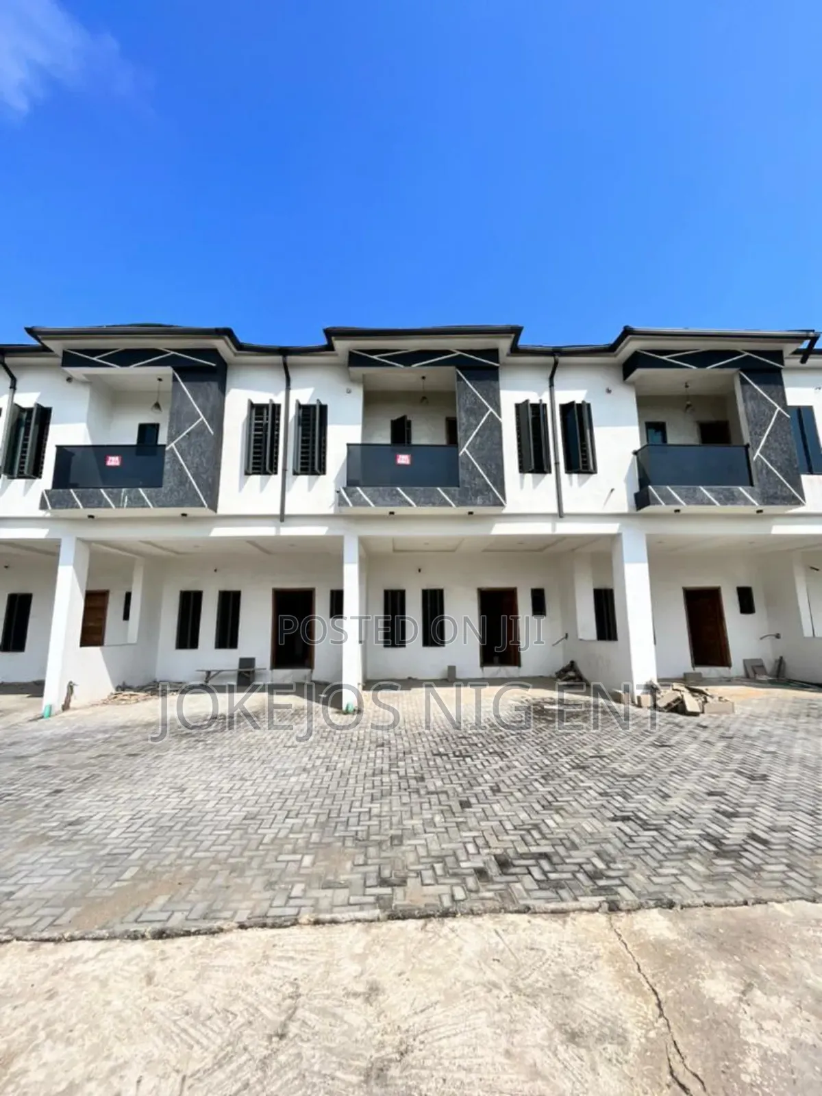 4bdrm Townhouse/Terrace in Lekki County Home for Sale