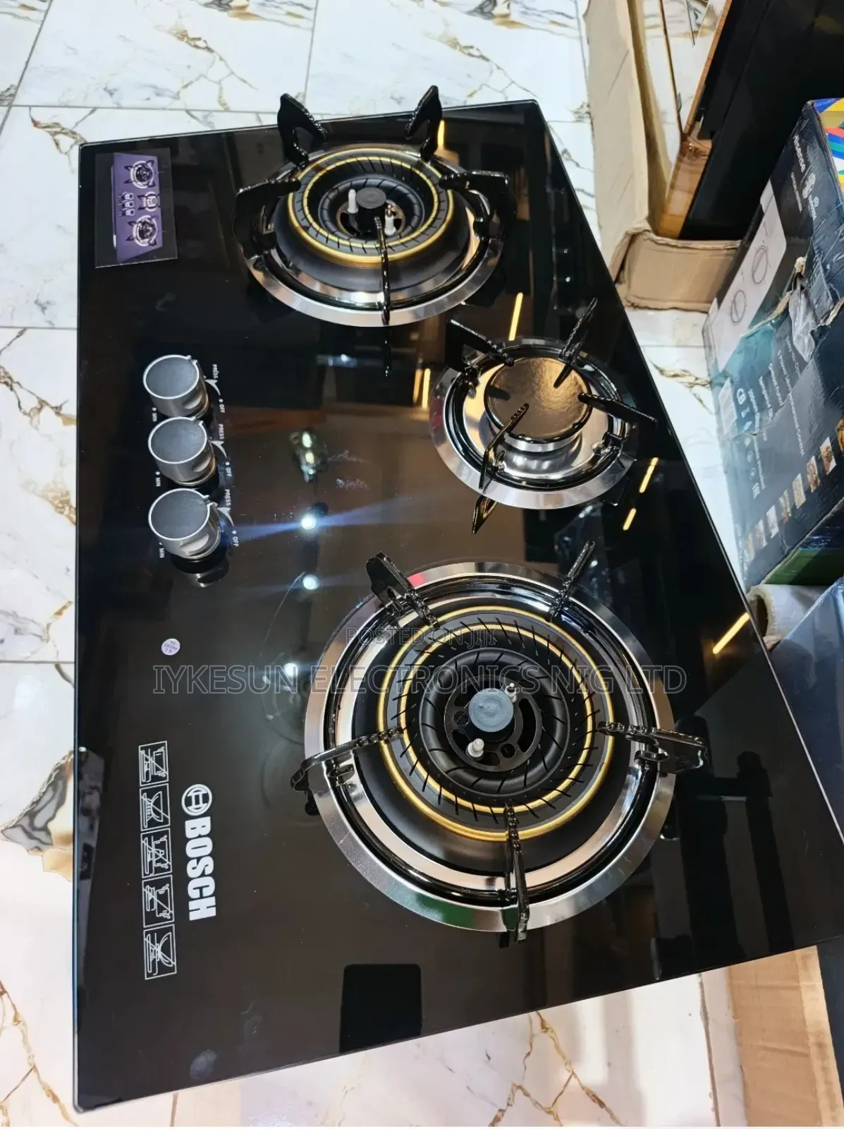 Quality Bosch Inbuilt Cabinet or Table Top 3 Burners Automatic Gas Hob