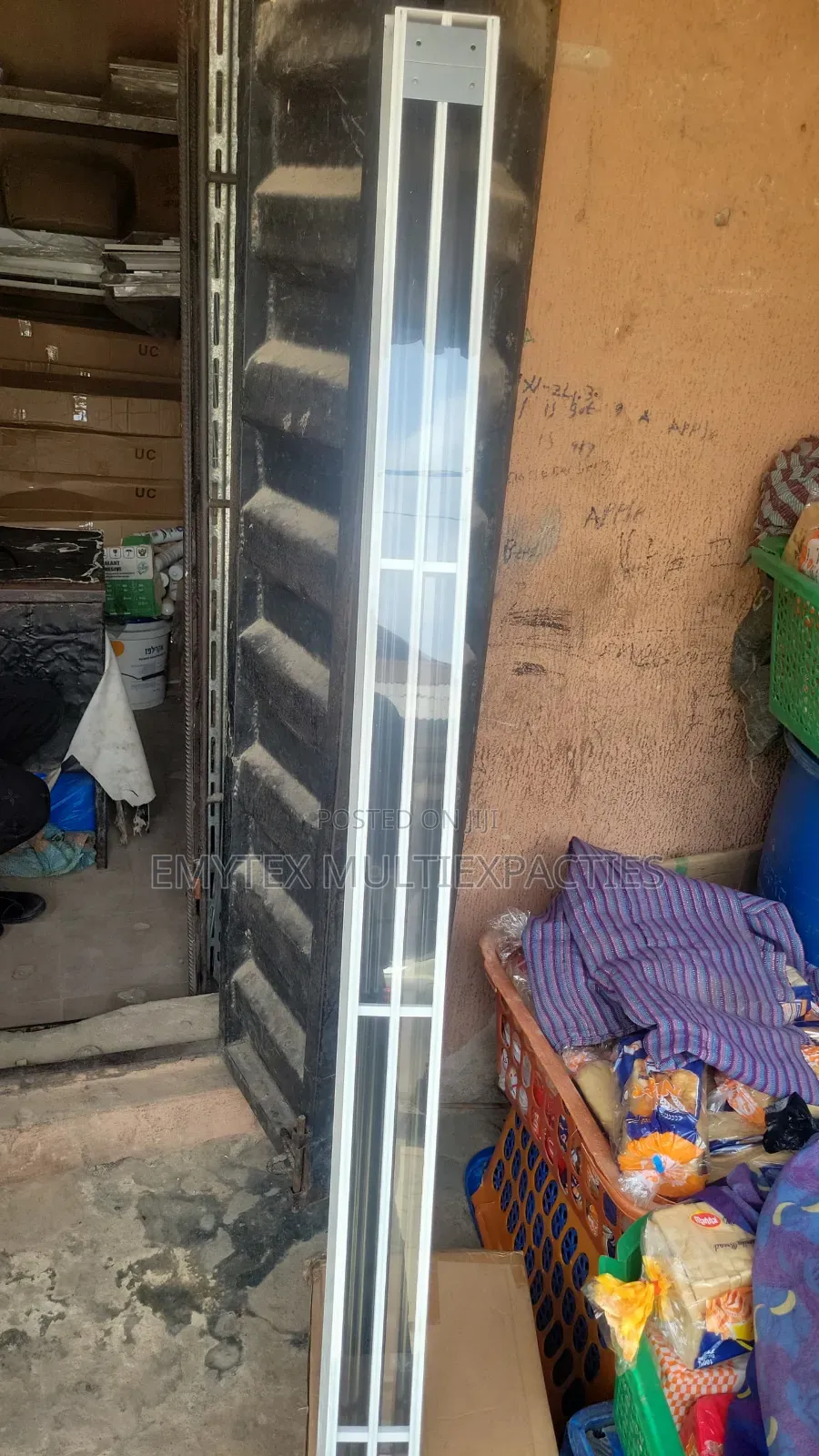 1.5-Meter by 3- Slot and 2-Slot Linear Diffuser or Grill