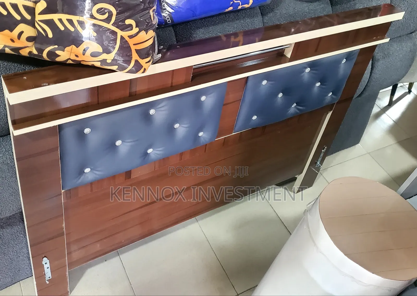 Solid Wooden 4 and Half by 6 Bedframe With 1 Bedside Drawer