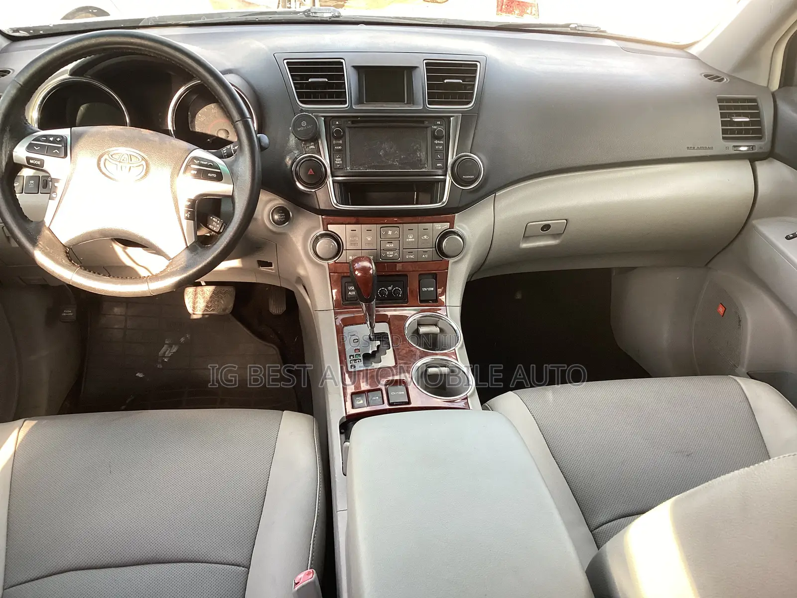 Toyota Highlander Limited 3.5L 2WD 2013 White