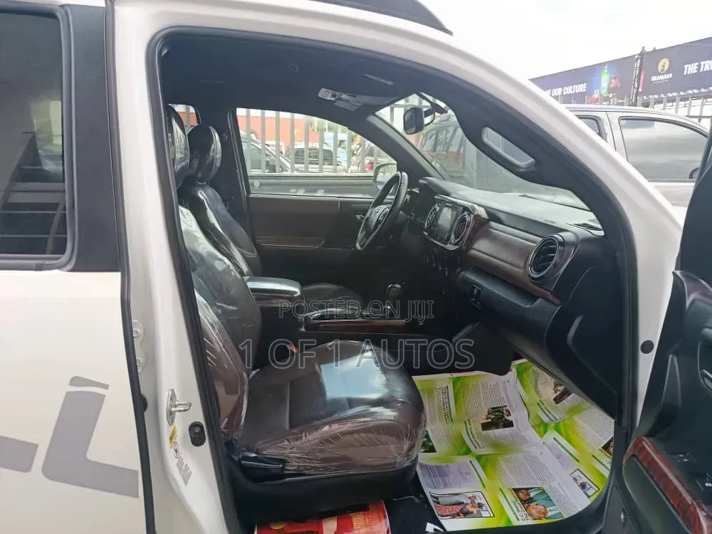 Toyota Tacoma Limited 2017 White