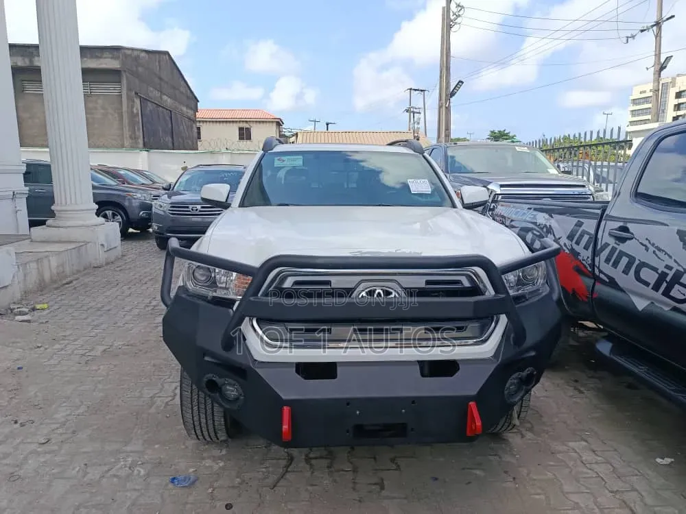 Toyota Tacoma Limited 2017 White
