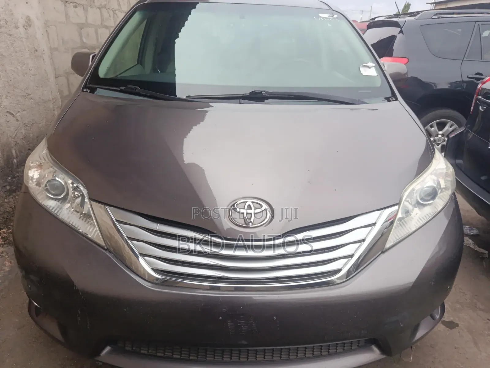 Toyota Sienna Limited 7 Passenger 2012 Gray