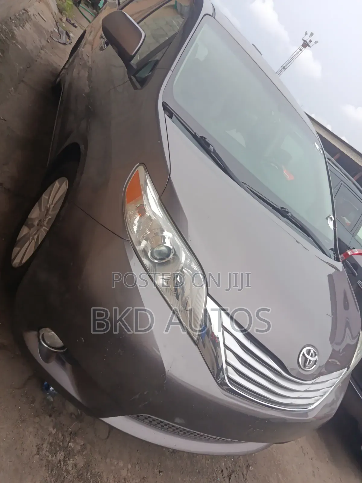 Toyota Sienna Limited 7 Passenger 2012 Gray